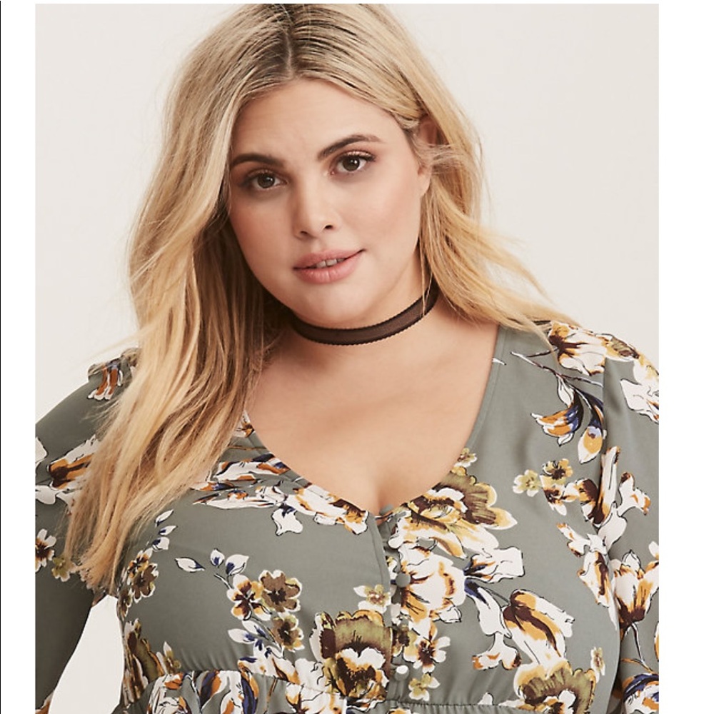 Torrid Button Front Georgette Babydoll Top - Picture 4 of 7